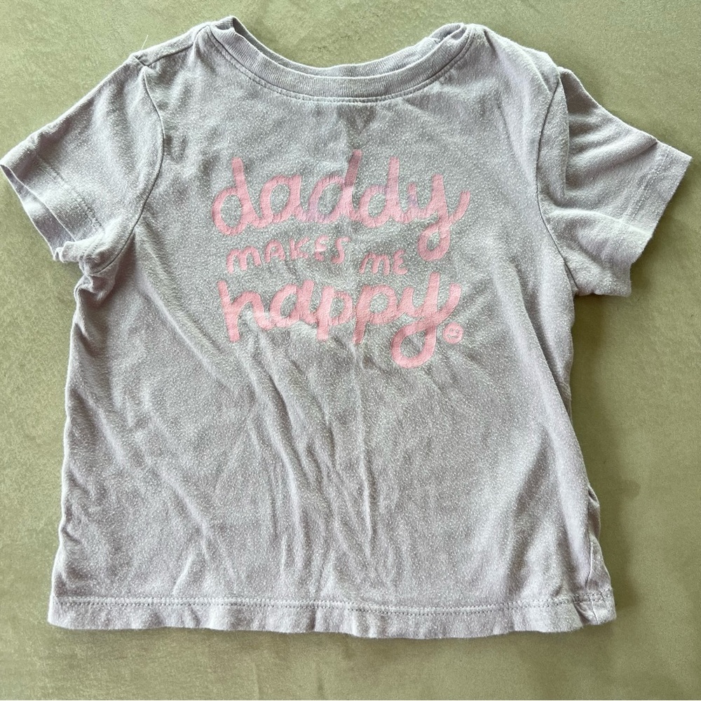 Old Navy Toddler Kids Lavender Graphic Tee w/ Pink Script Daddy Makes Me Happy - Picture 3 of 6